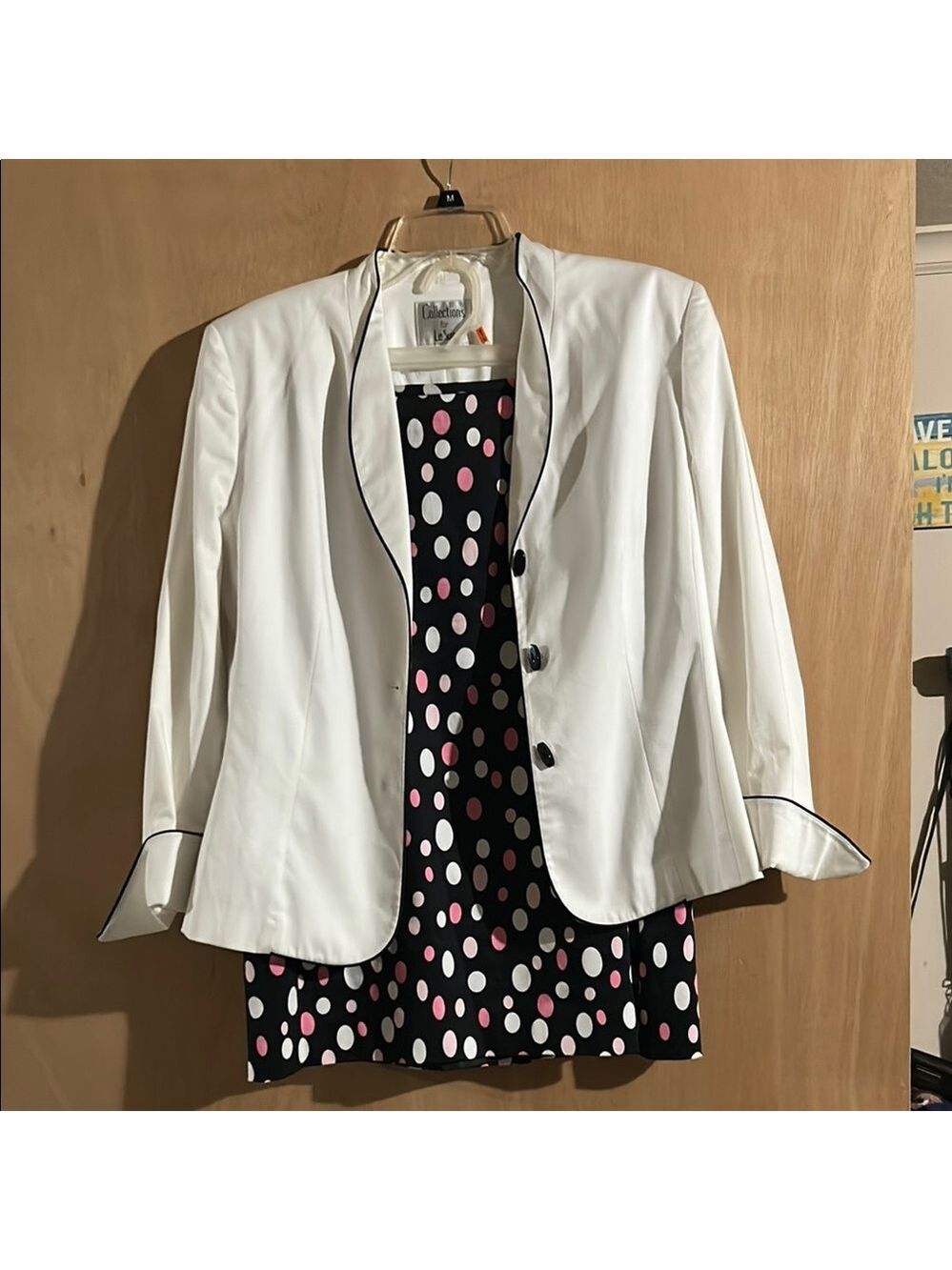 Le Suit White Classic Blazer with Black, Pink and White Skirt